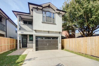 Building Photo - 6627 Apollo St