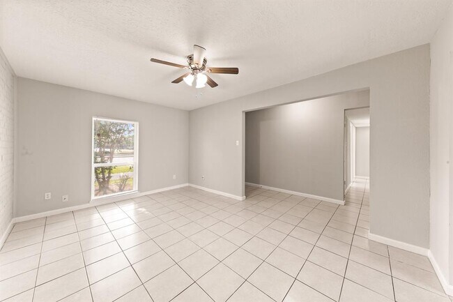 Foto del edificio - 7285 Cook Rd