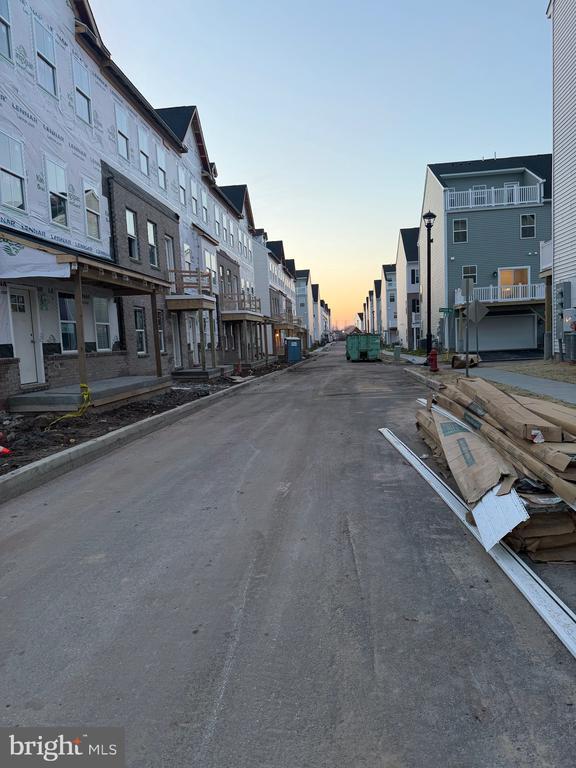 Building Photo - 33 Anderson Dr