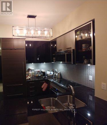Photo du bâtiment - 5162 Yonge St