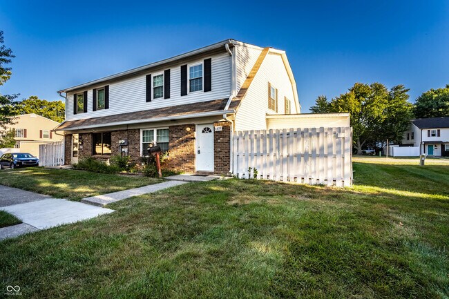 Building Photo - 4839 Oakwood Trail