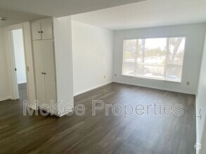 Building Photo - 2825 Third Ave