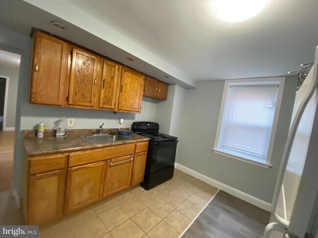 Building Photo - 4332 Josephine St