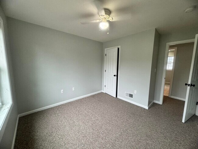 Building Photo - 187 Tarrytown Rd