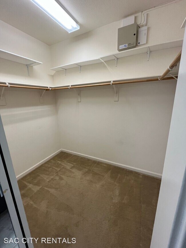 Foto del edificio - 3 br, 2 bath House - 9920 Hawkview Way