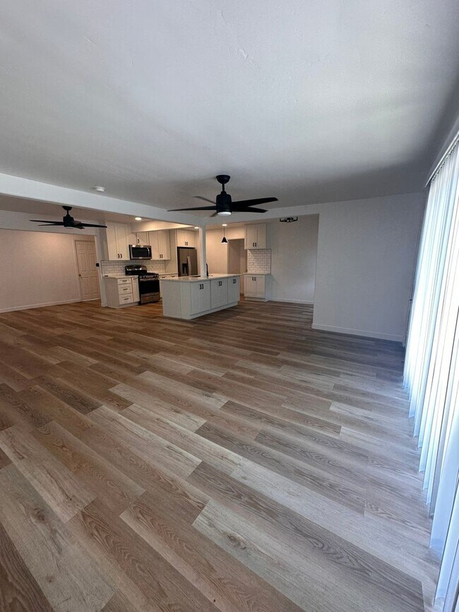 Foto del edificio - 6249-6253 Mary Lane Drive