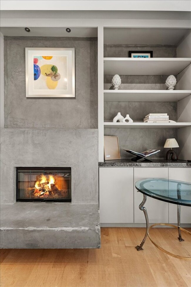 Foto del edificio - Modern 2BR Architectural + Rooftop in Prim...