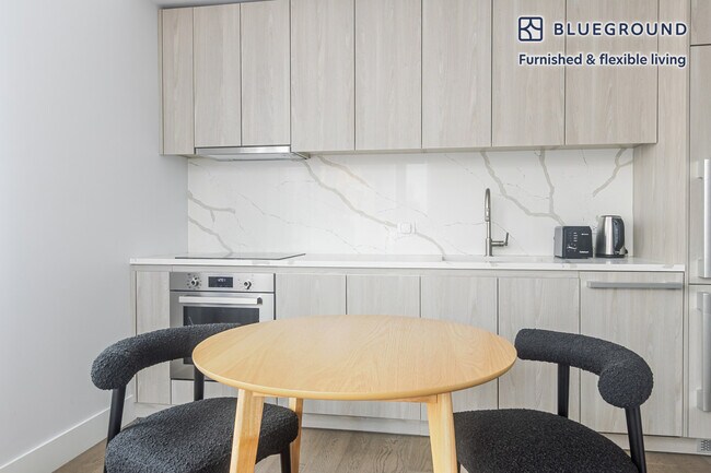 Foto del edificio - 200 E 23rd St