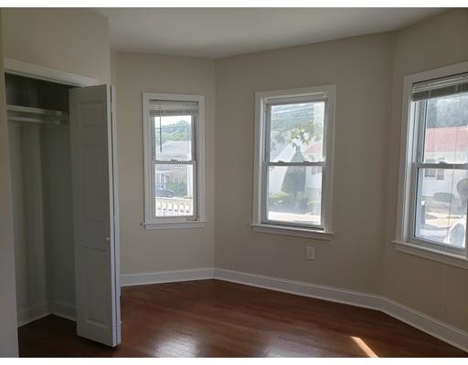 Foto del edificio - 239-241 Bainbridge St