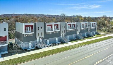 Building Photo - 1770 S Razorback Rd