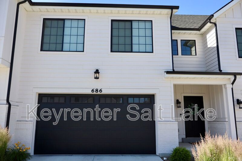 Foto principal - 686 E Benbrook Ln