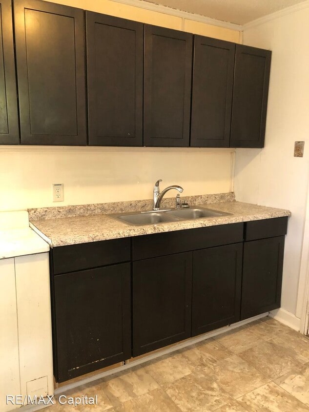 Building Photo - 2 br, 1 bath House - 139 HOWARD DRIVE UNIT C