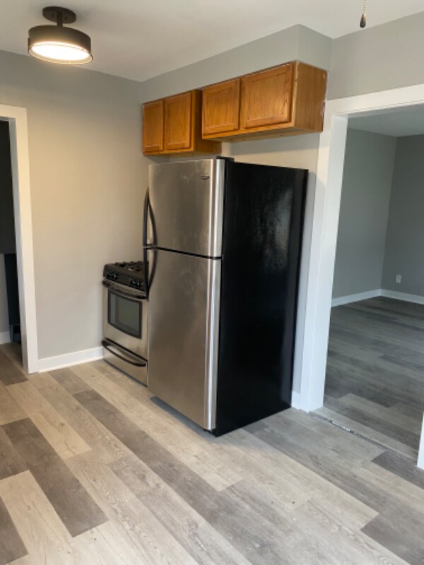 Building Photo - 3930 W 11th Ave