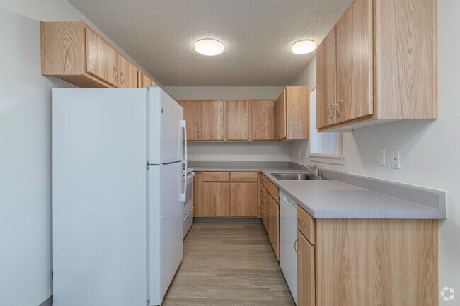 3BR, 1BA - Cocina de 963SF - Parkside Apartments
