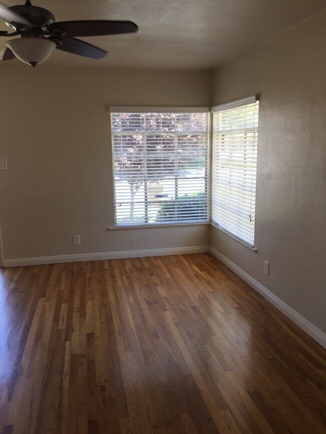 Building Photo - 2633 Encina St