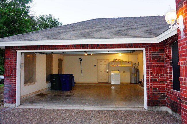 Foto del edificio - 8991 Snow Falls Dr