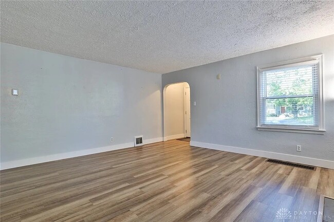 Photo - 1916 Shroyer Rd House