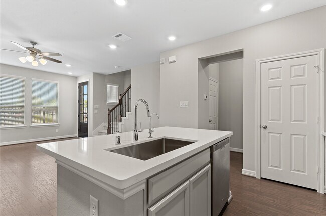 Building Photo - 9511 Towne Lake Pkwy