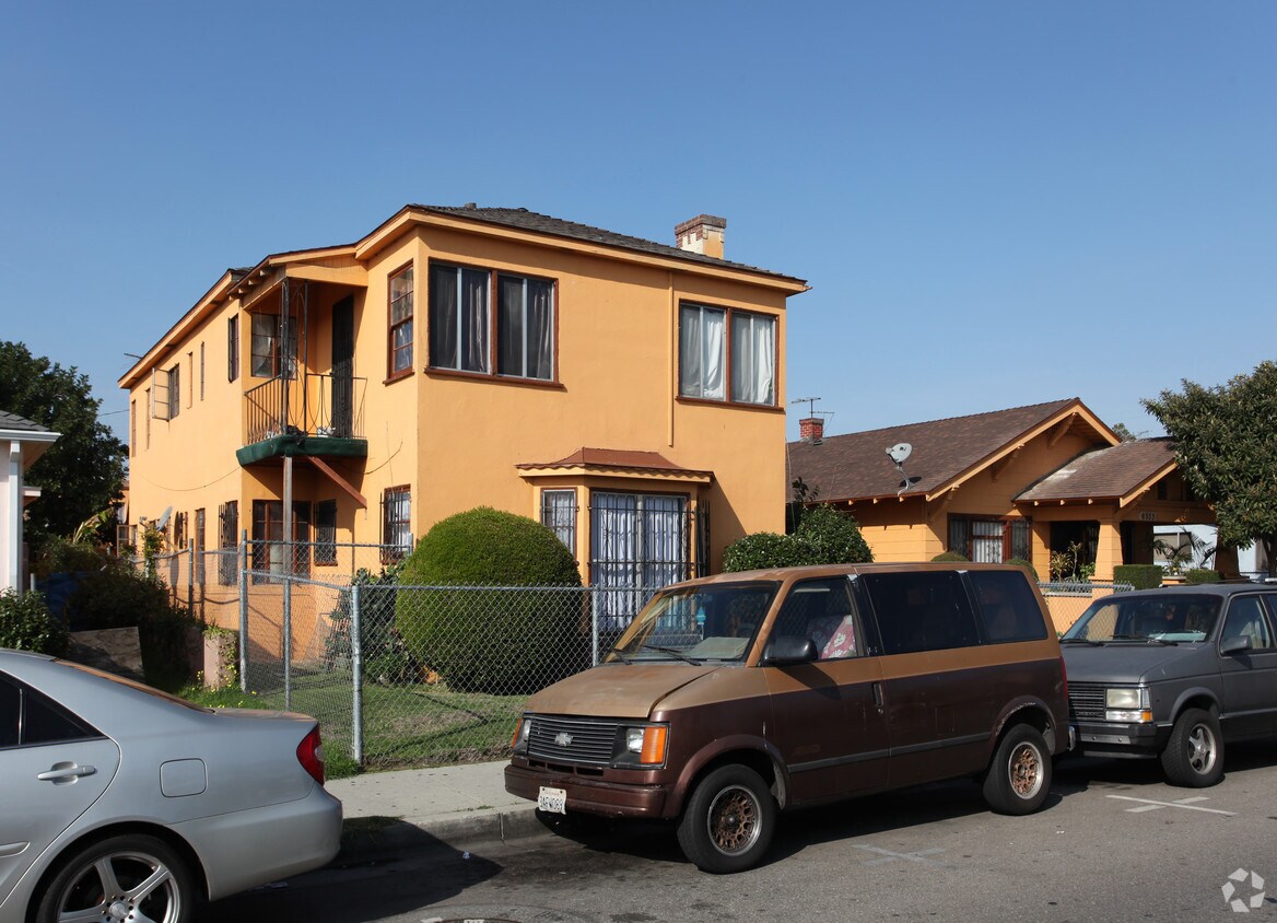 6935 - 6937 con vista a la montaña, ¡alejado - 6935-6937 Mountain View Ave