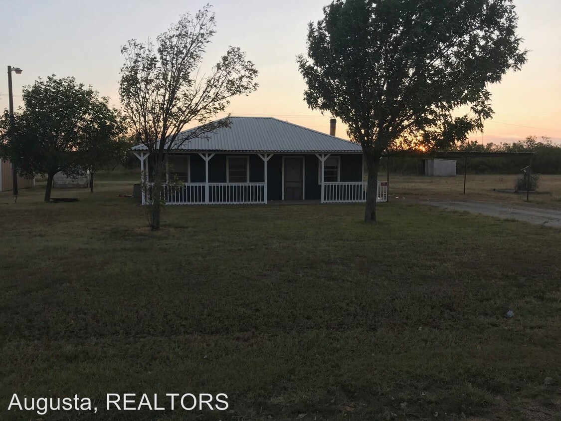 Primary Photo - 3 br, 1 bath House - 102 CR 691