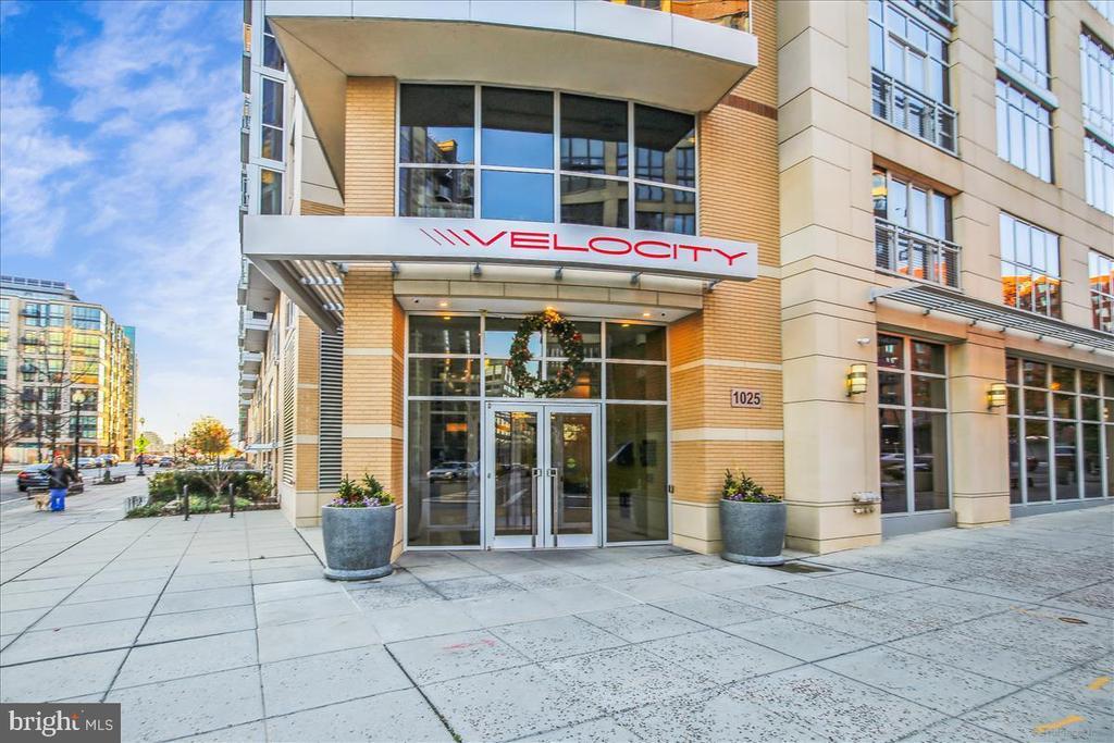 Foto principal - 1025 1st St SE