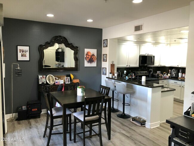 Building Photo - 21320 N 56th St