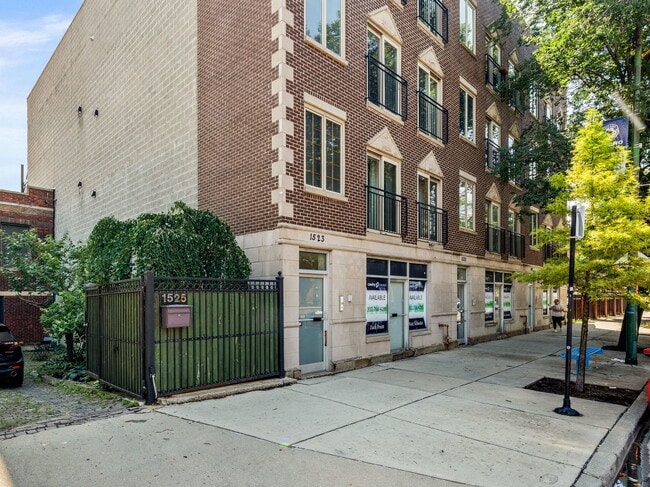 Building Photo - 1523 N Ashland Ave
