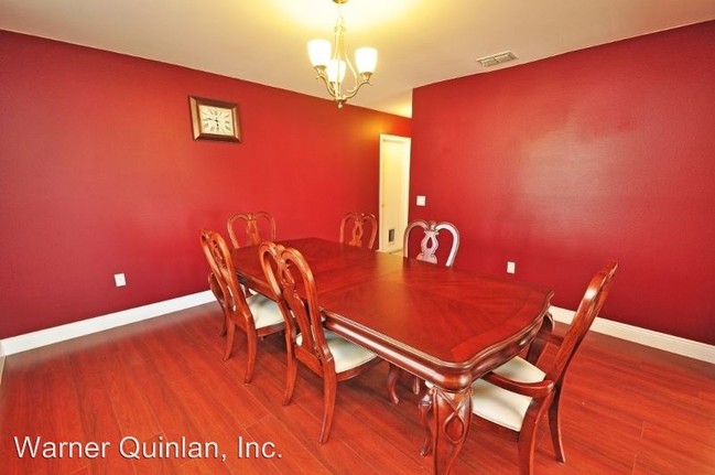 Building Photo - 1021 Mardi Gras Dr