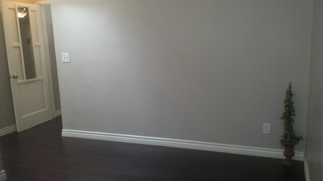 Bedroom to hallway - 448 W Milford St