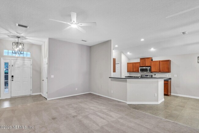 Foto del edificio - 4892 Monroe Forest Dr