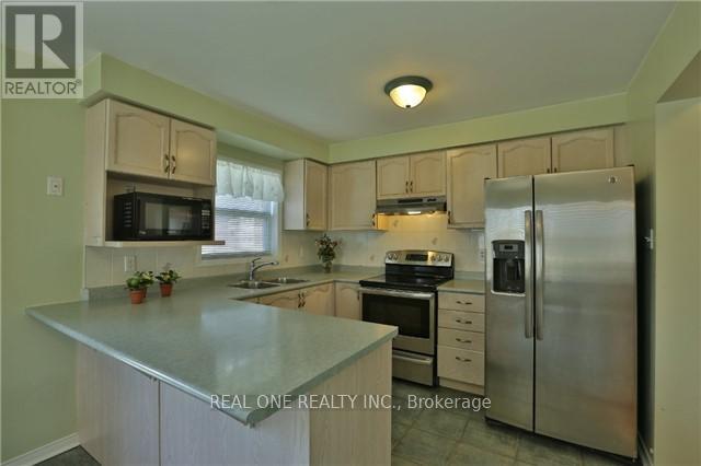 Building Photo - 6880 Meadowvale Town Centre Cir