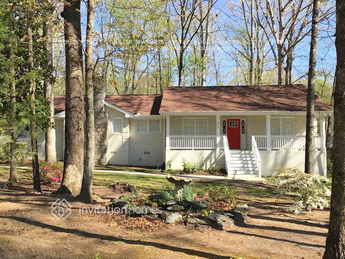 Primary Photo - 492 Summit Ridge Dr