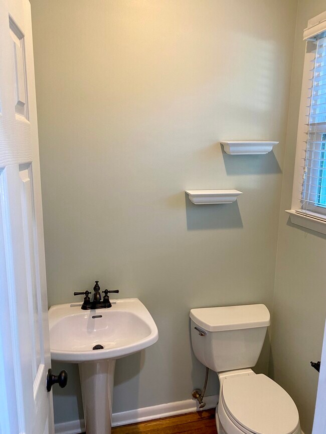 Building Photo - 2550 Dilworth Heights Ln