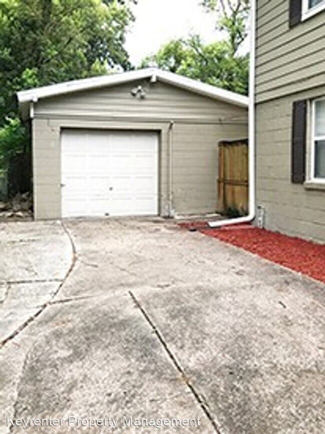 Building Photo - 3 br, 2.5 bath House - 2626 Spring Park Road