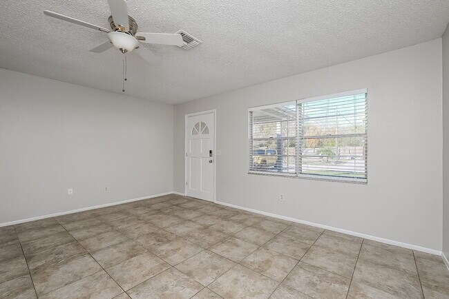 Foto del edificio - 16328 Caribbean Ct