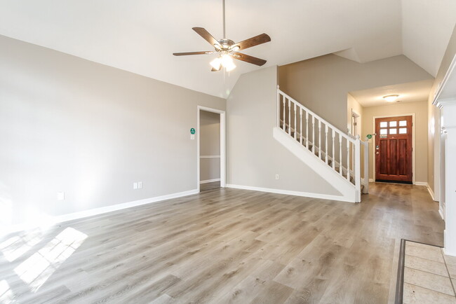 Foto del edificio - 5181 Summer Meadows Ln