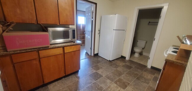 Foto del edificio - Pre-Leasing for September - 7Bed/3.5bath House