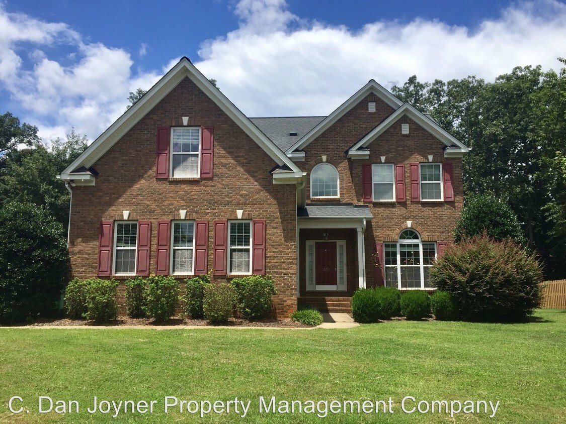 Primary Photo - 4 br, 3 bath House - 221 Franklin Oaks Lane