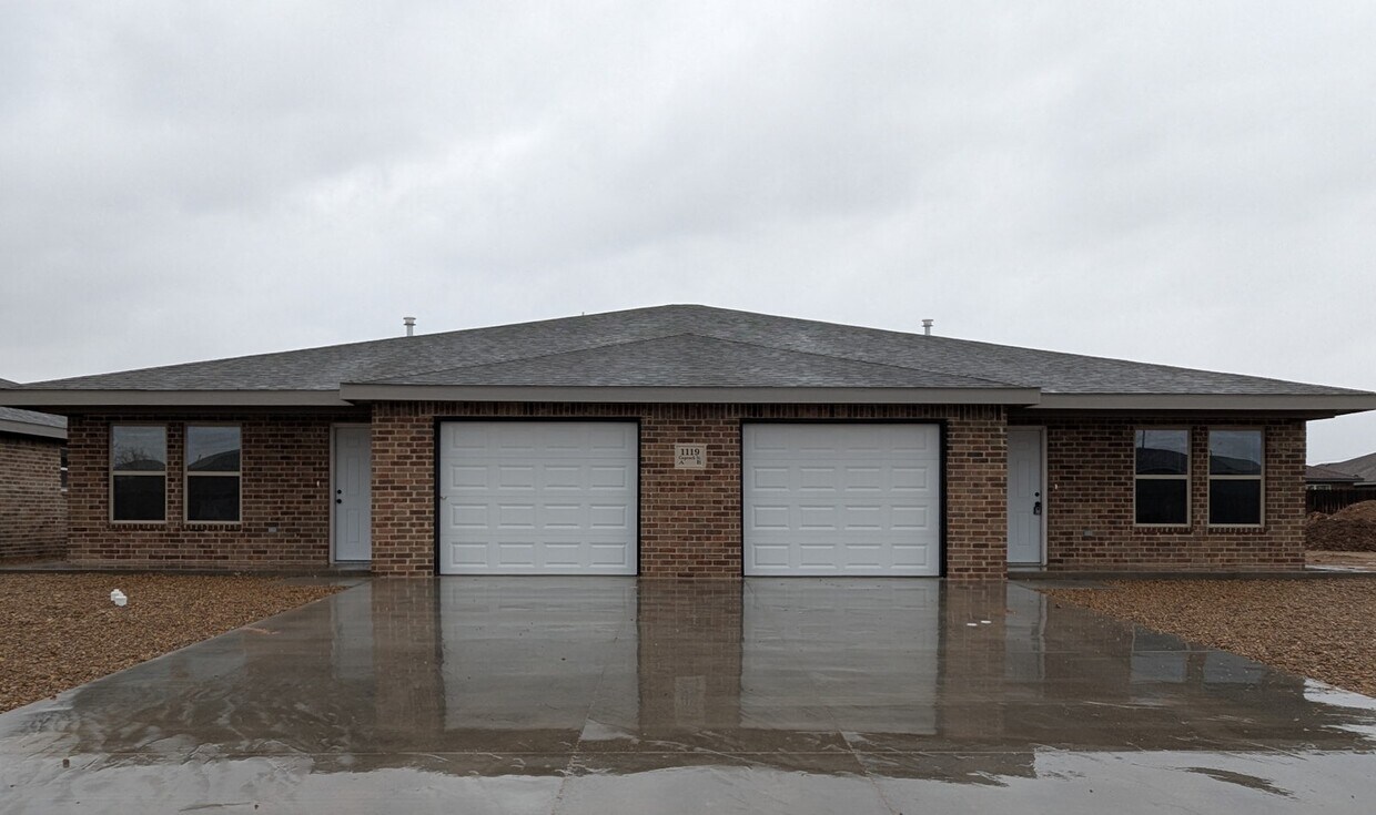 Foto principal - 1119 Caprock St