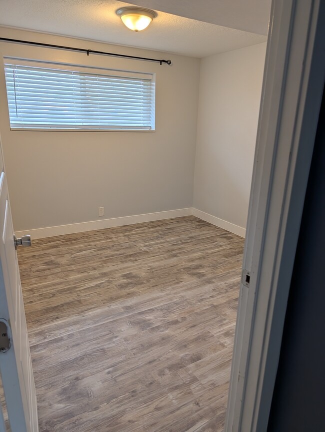 Building Photo - 11840 S 1300 W