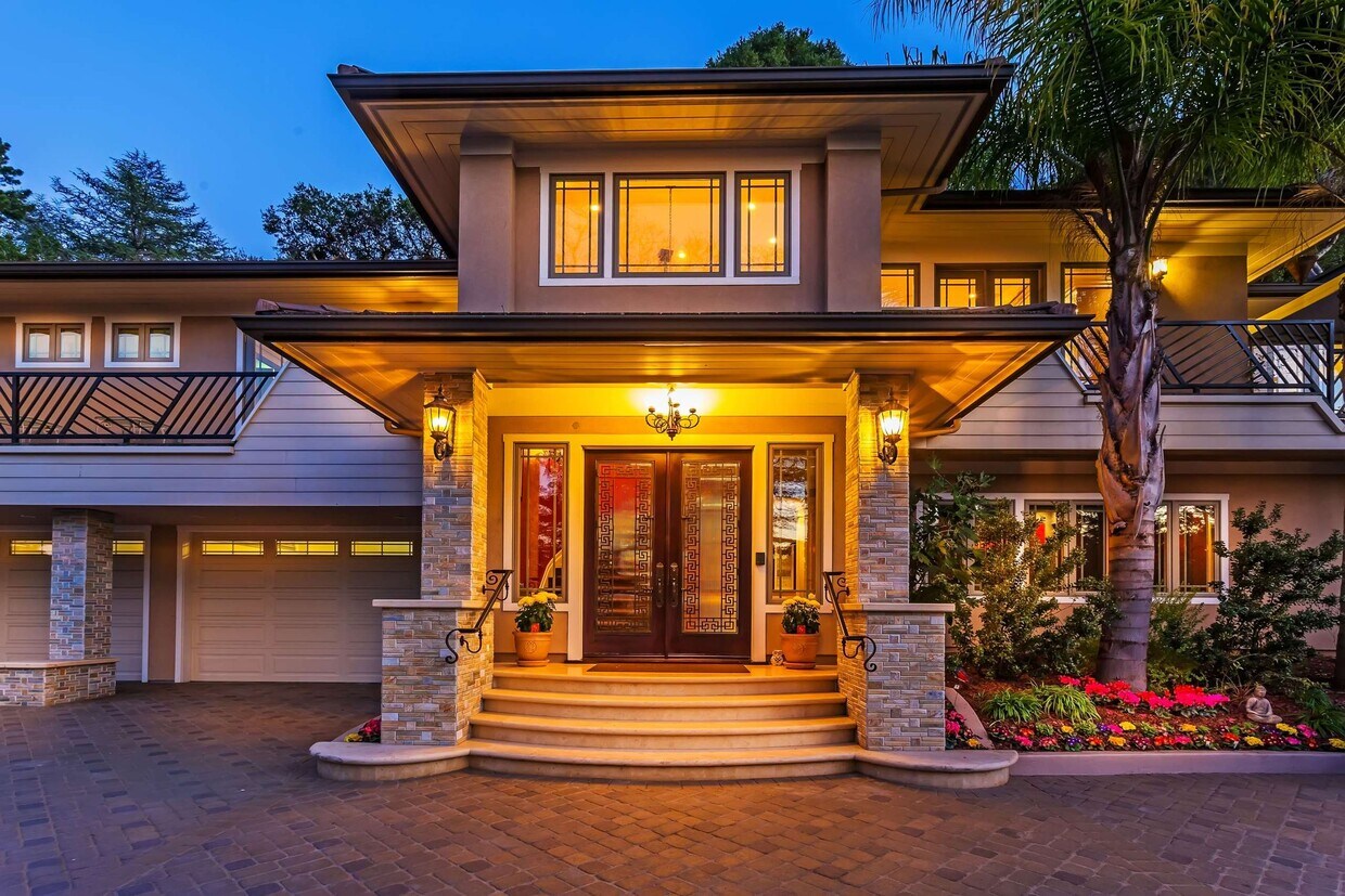 Foto principal - 780 S El Monte Ave