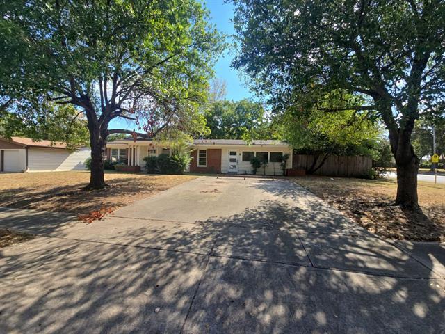 Foto del edificio - 6200 Windermere Pl