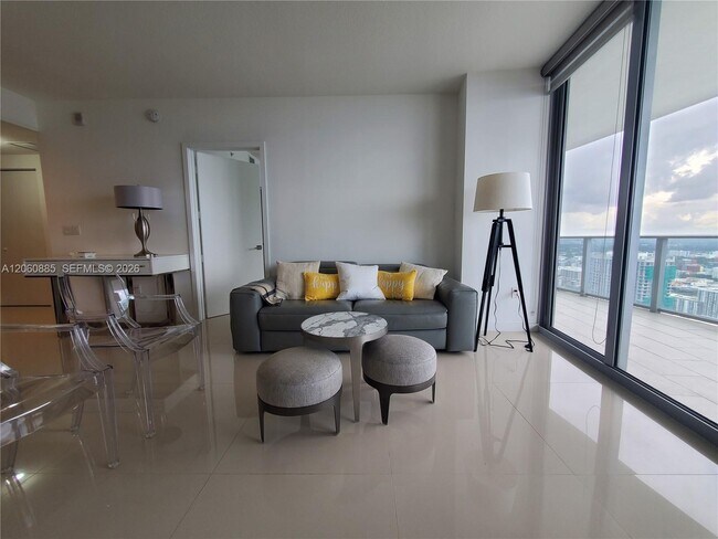 Foto del edificio - 488 NE 18th St
