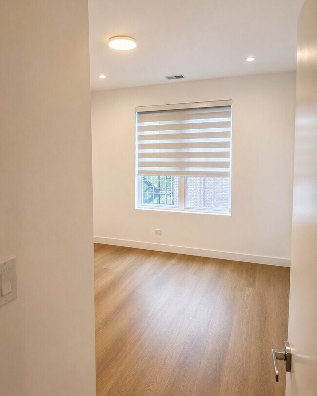 Foto del edificio - 710 W 26th St