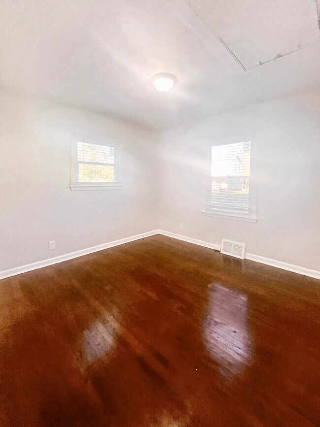 Foto del edificio - 848 Westwood Ave