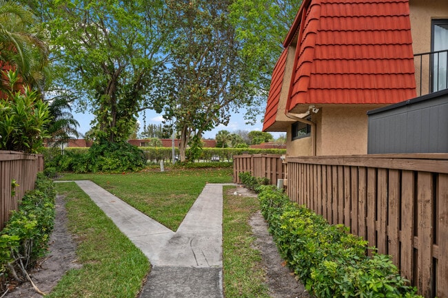 Building Photo - 8237 Severn Dr