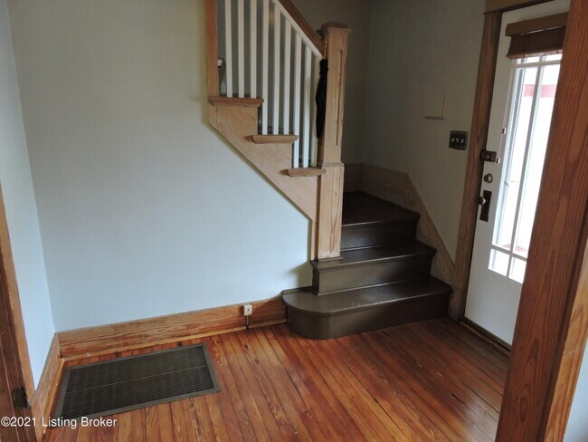 Building Photo - 670 N Barbee Way