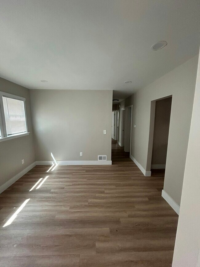 Foto del edificio - 13723 Mapleridge St