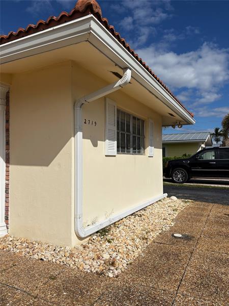 Foto del edificio - 2719 NE 32nd St
