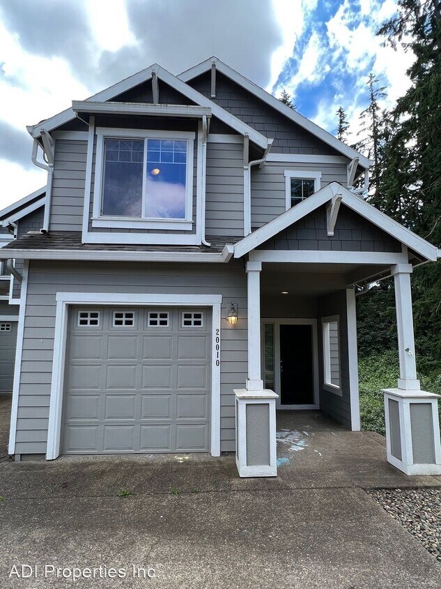 Primary Photo - 3 br, 2.5 bath House - 20010 S Hoodview Ct.